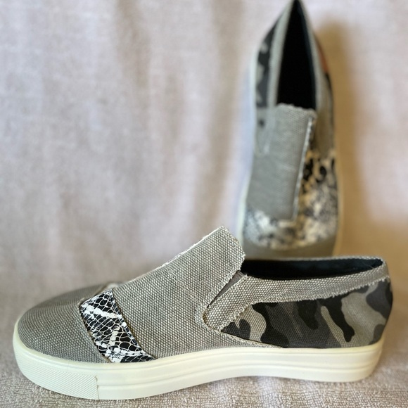 Never worn, size 9 and light as a feather - Picture 4 of 4